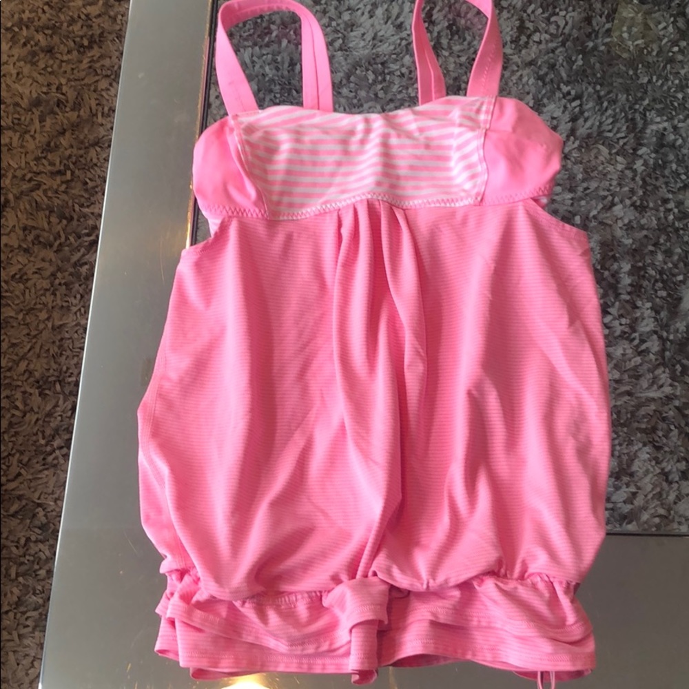 Lululemon too size 6